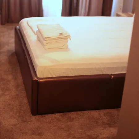 Hodinový hotel Hypnotique 3*