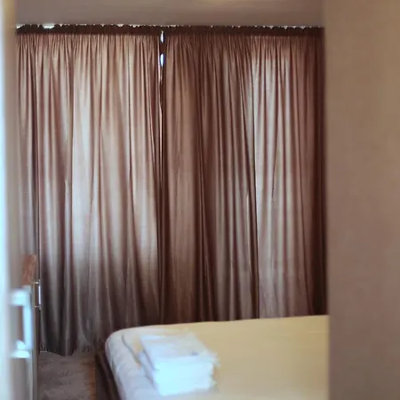 Hodinový hotel Hypnotique 3*
