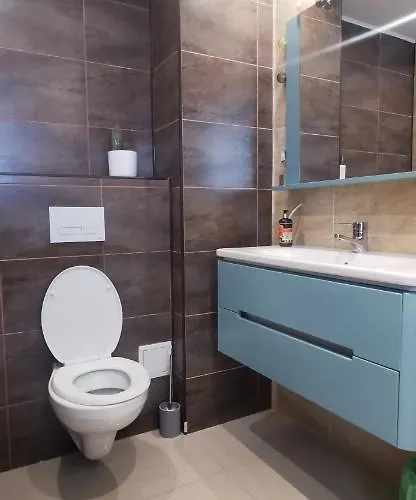 ヴィラ Hypnotique ナボダリ